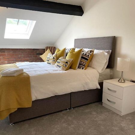 5-Bedroom Luxury Duplex Penthouse Bradford  Eksteriør billede