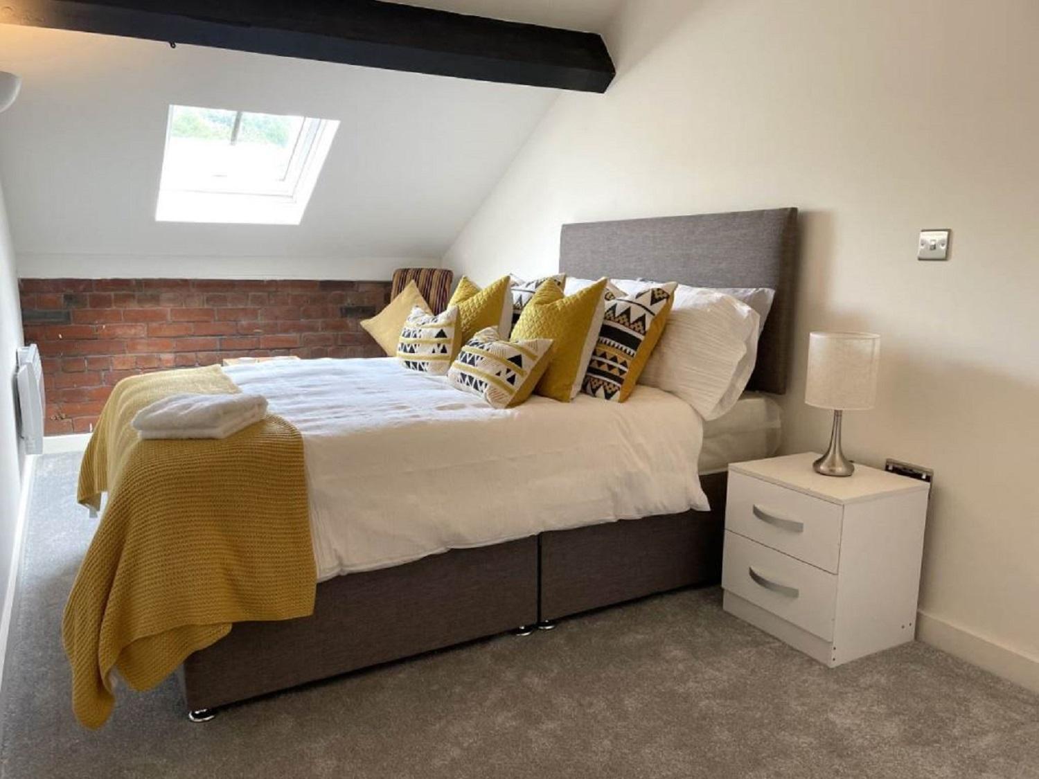 5-Bedroom Luxury Duplex Penthouse Bradford  Eksteriør billede