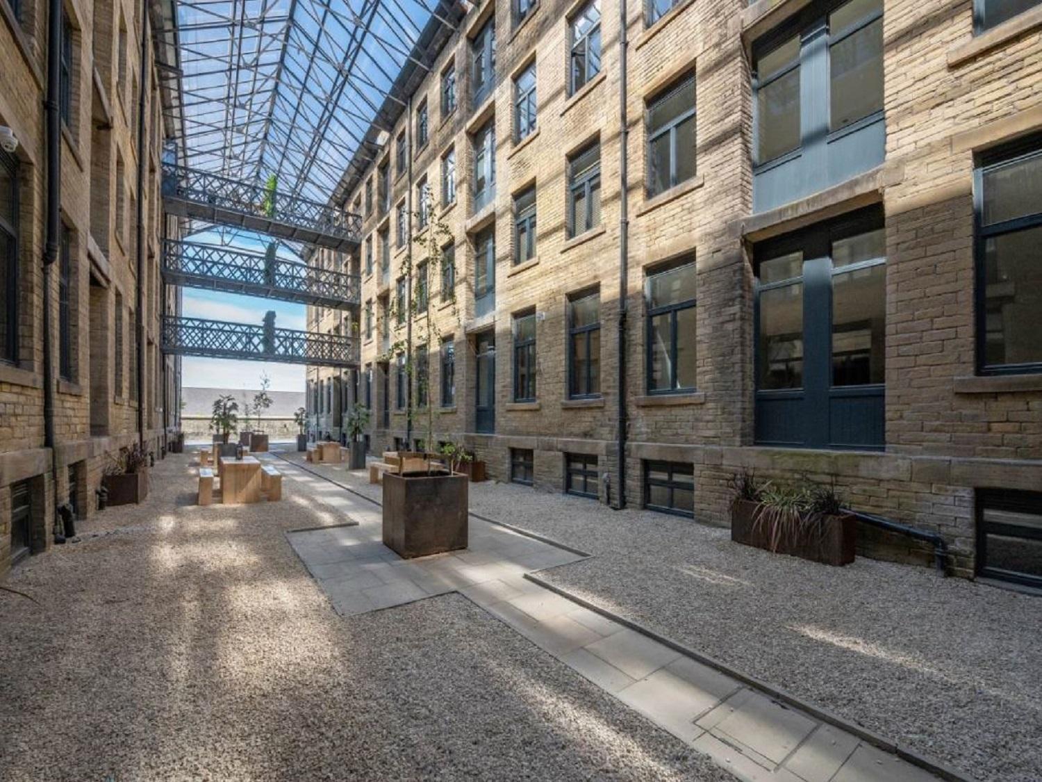 5-Bedroom Luxury Duplex Penthouse Bradford  Eksteriør billede