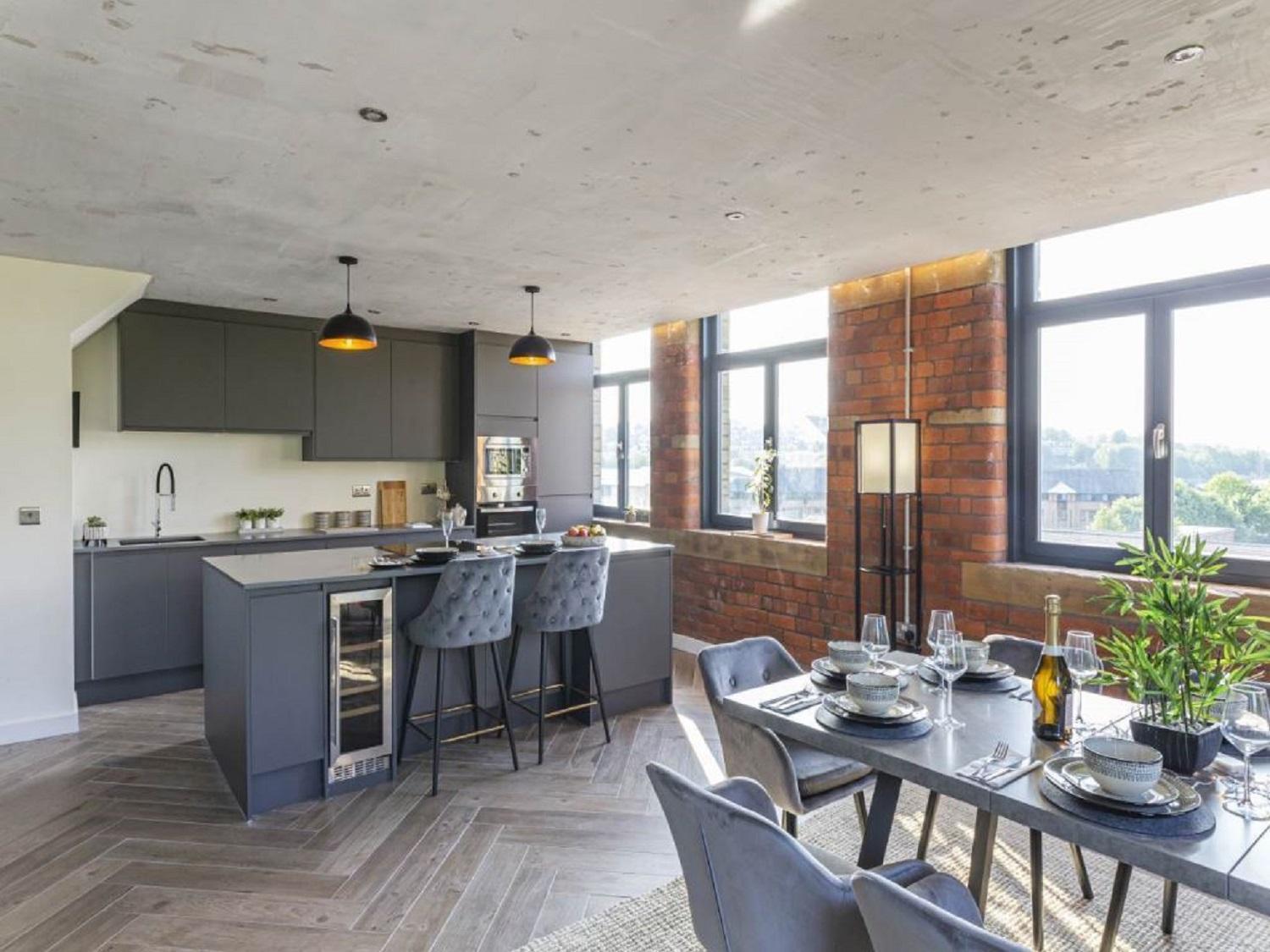 5-Bedroom Luxury Duplex Penthouse Bradford  Eksteriør billede